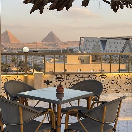 Topview Pyramids And Museum Nazlat as Sammān Exterior foto